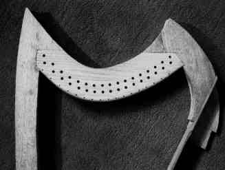 Detail vom Bau der kleinen zweichörigen Harfe - 2